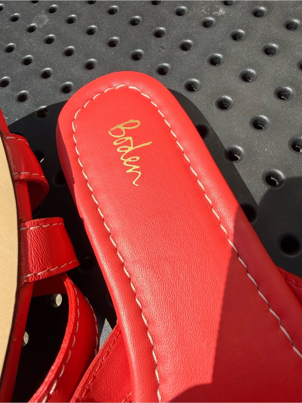 Boden Red Leather Crisscross Flat Sandals Size 40/9 - 9.5 NWOT - Picture 3 of 5